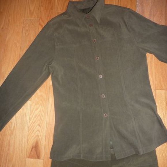 Ladies Ultra Suede Pants Suit - Olive Green - Made in Canada - Picture 2 of 4
